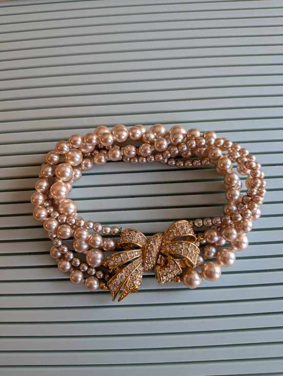 Nolan Miller Jewelry - Vintage Nolan Miller Bow Clasp Bracelet